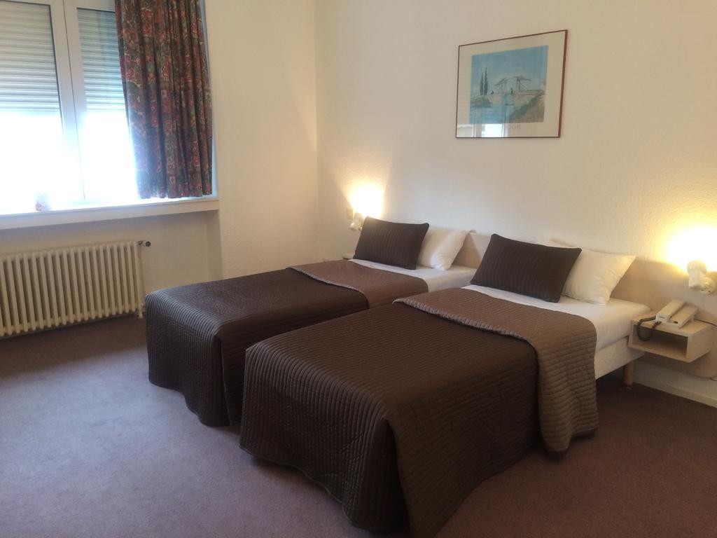 Anne De Beaujeu Hotel Gien Room photo